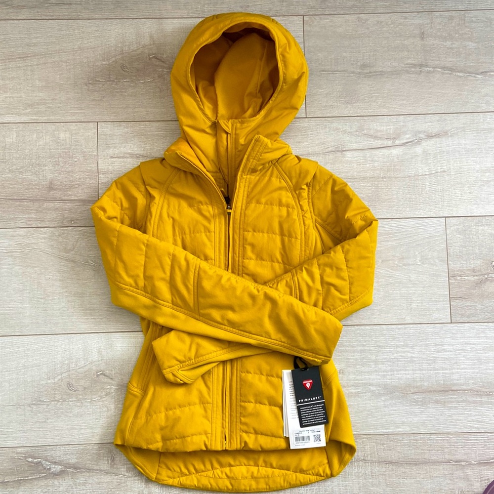 Lululemon Another Mile Jacket. New with tags. Size 2.